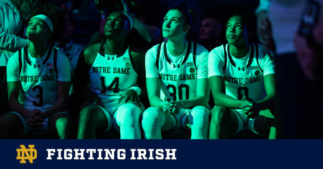 18 Notre Dame, Akron definido para inclinação no meio da semana – Notre Dame Fighting Irish – Site oficial de atletismo
 - Printis