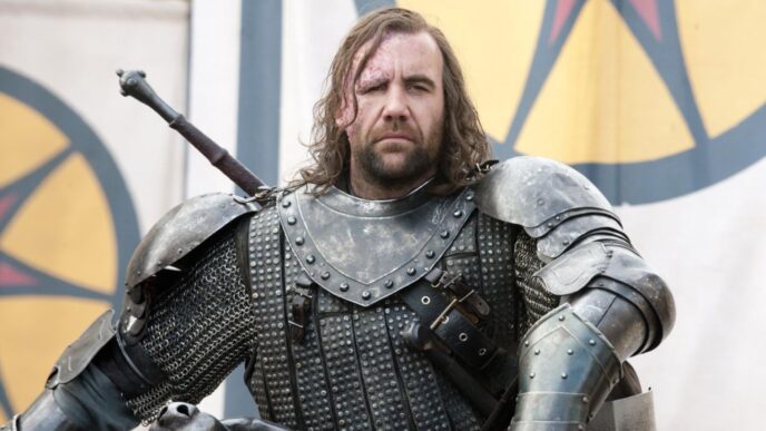 A estrela de Game of Thrones, Rory McCann, foi escalada como um personagem importante da primeira temporada de Andor, depois substituída por digitalização facial devido a uma lesão
 - Printis