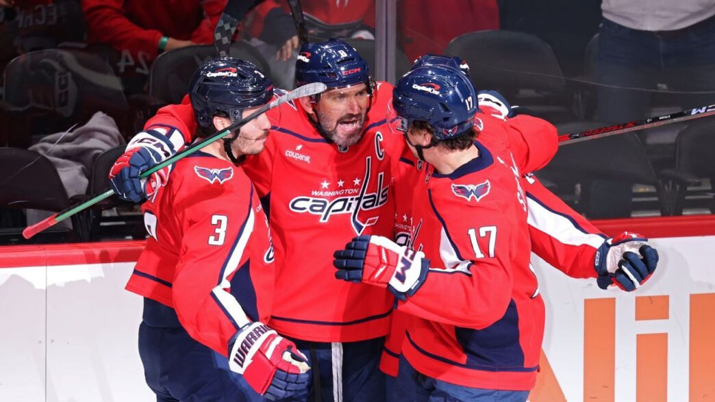Alex Ovechkin ultrapassa Howe com 442º gol na arena dos Capitals
 - Printis