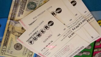 Alguém ganhou o jackpot da Powerball?
 - Printis