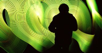 As pessoas estão tendo “filhos” de IA com seus parceiros de IA
 - Printis