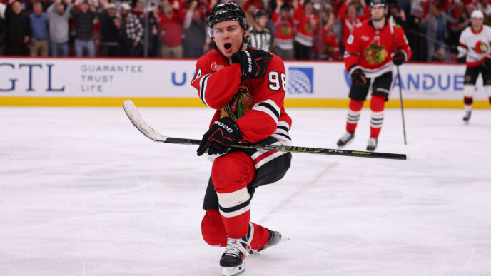 Bedard buscando Blackhawks melhorados, de olho na vaga olímpica com o Canadá
 - Printis