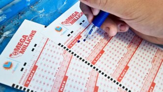 Bilhete da Mega Millions vendido na Geórgia reivindica prêmio de quase US$ 1 bilhão
 - Printis