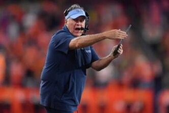 Bill Belichick rejeita rumores dos Giants e reafirma compromisso com a UNC
 - Printis