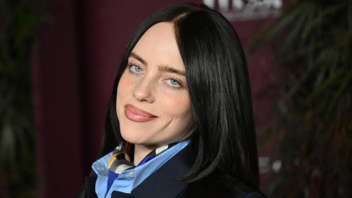 Billie Eilish chama Elon Musk de 'patético' e 'covarde' em postagens carregadas de palavrões no Instagram
 - Printis