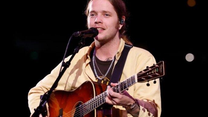 Billy Strings aborda a controvérsia ligada ao concerto do Dia dos Veteranos
 - Printis