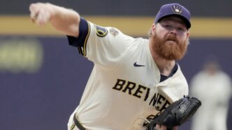 Brandon Woodruff aceita oferta de qualificação dos Brewers para 2026
 - Printis