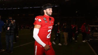 Brendan Sorsby é nomeado semifinalista do prêmio Davey O'Brien - Atletismo da Universidade de Cincinnati
 - Printis