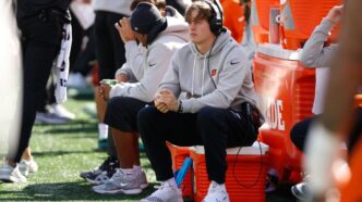 Burrow um participante completo no treino pela primeira vez desde a lesão
 - Printis