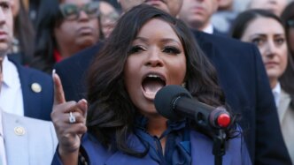 Charlamagne tha God chama Jasmine Crockett de a melhor mensageira dos democratas
 - Printis