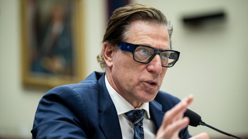 Chefe da FEMA deixa o cargo enquanto a administração Trump se prepara para destituí-lo
 - Printis