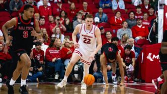 Cinco iniciais: Wisconsin termina homestand contra SIUE
 - Printis