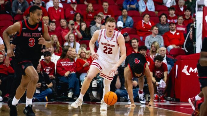 Cinco iniciais: Wisconsin termina homestand contra SIUE
 - Printis