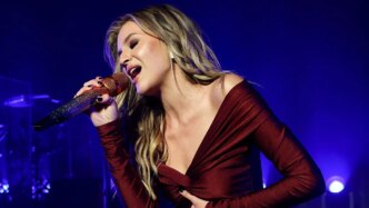 Dissemos às mulheres que elas poderiam ter tudo - pergunta a nova música de Kelsea Ballerini, a que custo?
 - Printis
