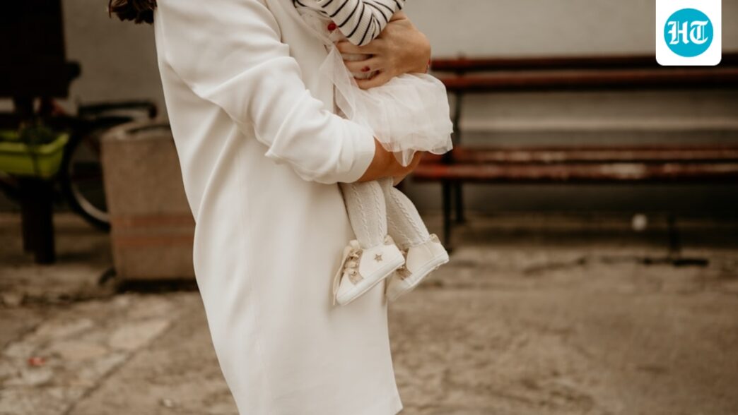 Ela largou o emprego de ₹ 60 na LPA e agora ganha mais de ₹ 1 crore como babá de crianças bilionárias
 - Printis