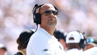Fontes: Virginia Tech em negociações iniciais com James Franklin
 - Printis