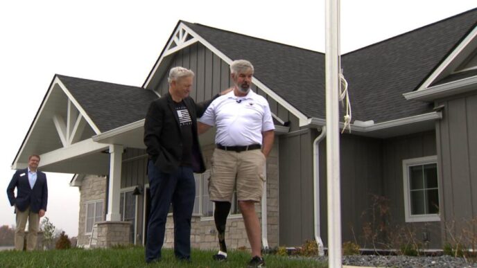 Fundação Gary Sinise comemora o marco da 100ª casa construída para veteranos
 - Printis