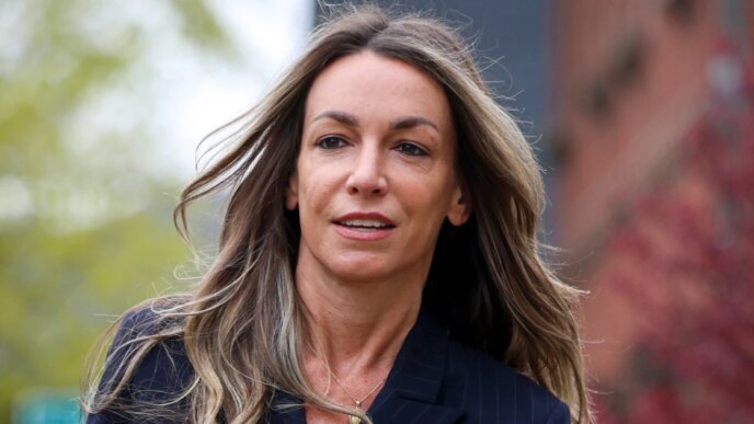 Karen Read abre processo dizendo que foi acusada de assassinato na morte do namorado
 - Printis