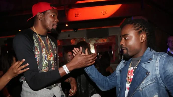 Kevin Durant elogia companheiro DC Native e rapper Wale por seu novo álbum
 - Printis