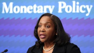 Lisa Cook: O governador do Federal Reserve diz que o aliado de Trump 'escolheu a dedo' os detalhes para fazer uma reclamação de fraude hipotecária
 - Printis