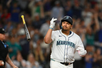 Mariners finalizando novo contrato com Josh Naylor
 - Printis