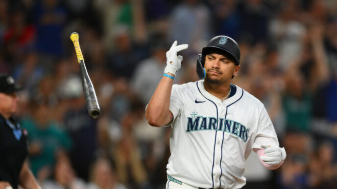Mariners finalizando novo contrato com Josh Naylor
 - Printis