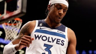 McDaniels do Timberwolves perderá primeiro jogo em quase dois anos
 - Printis