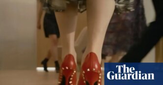 'Movimento diabólico': os sapatos vermelhos de Miranda Priestly ganham moda no Instagram | Sapatos femininos
 - Printis