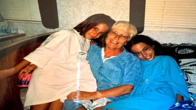 Mulher da Carolina do Norte se lembra da mãe que morreu durante uma queda de energia causada por ataques à rede elétrica do condado de Moore :: WRAL.com
 - Printis