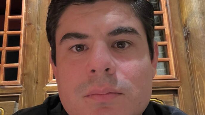 Negam ataque contra Alfredo Olivas; cantora publica foto- Grupo Milenio
 - Printis