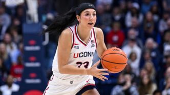 Nº 1 da UConn enfrenta Loyola Chicago na quarta-feira
 - Printis