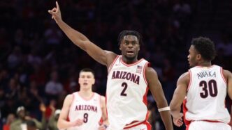 Nº 5 do Arizona Cruises, passando pelo norte do Arizona, 84-49, pela terceira vitória consecutiva
 - Printis