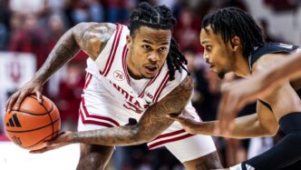 Notas do jogo de basquete de Indiana – Jogo 4 vs.
 - Printis