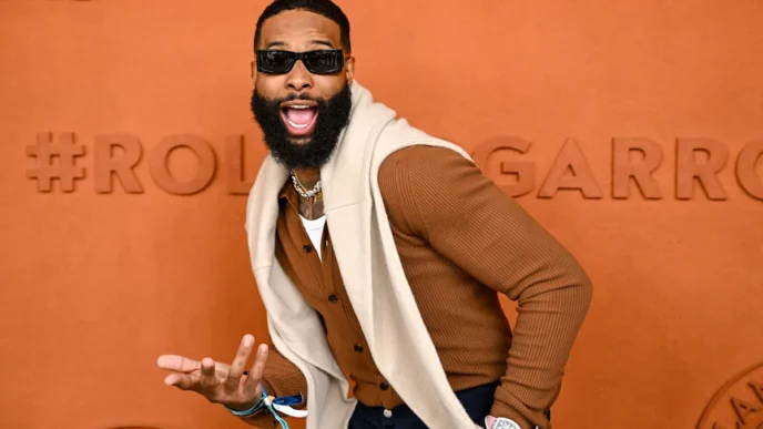 O agente livre WR Odell Beckham Jr. foi reintegrado pela NFL após cumprir suspensão de 6 jogos por violação de PED
 - Printis