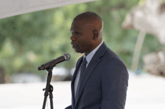 O chefe do HMP deve ser colocado em licença após a fuga da prisão – Rymer
 - Printis