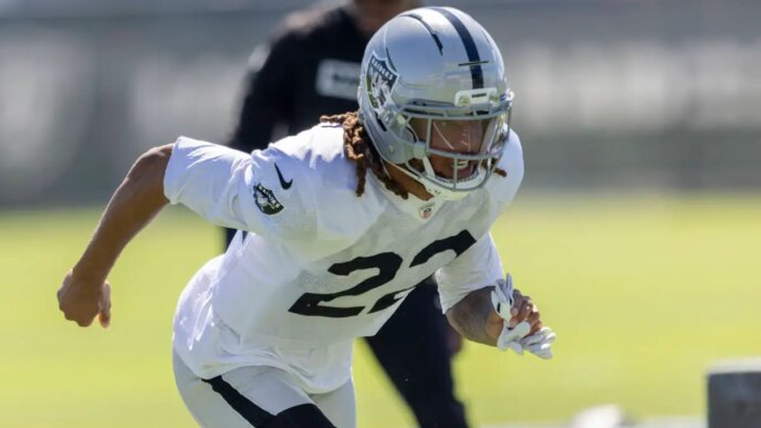 O cornerback dos Raiders, Eric Stokes, elogiado pelo coordenador Patrick Graham | Notícias dos Raiders
 - Printis