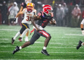 O futebol Mater Dei elimina Mission Viejo nas quartas de final da Divisão 1 – Orange County Register
 - Printis