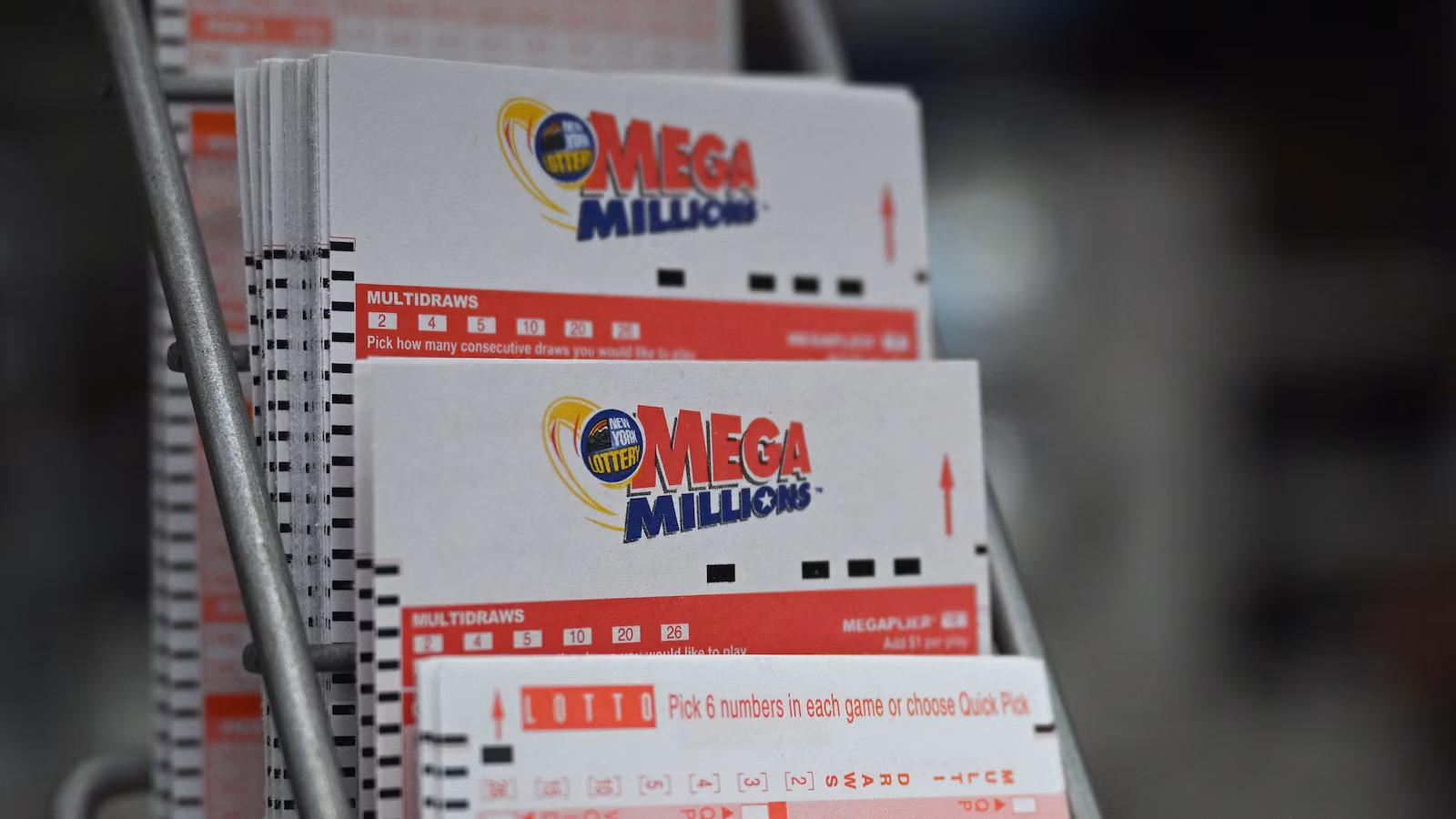 O jackpot da Mega Millions sobe para US$ 900 milhões depois que nenhum vencedor foi selecionado na sexta-feira
 - Printis