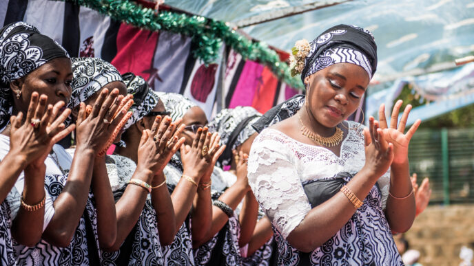 O território francês continua a enfrentar barreiras educacionais, relatam grupos de direitos humanos - JURIST
 - Printis