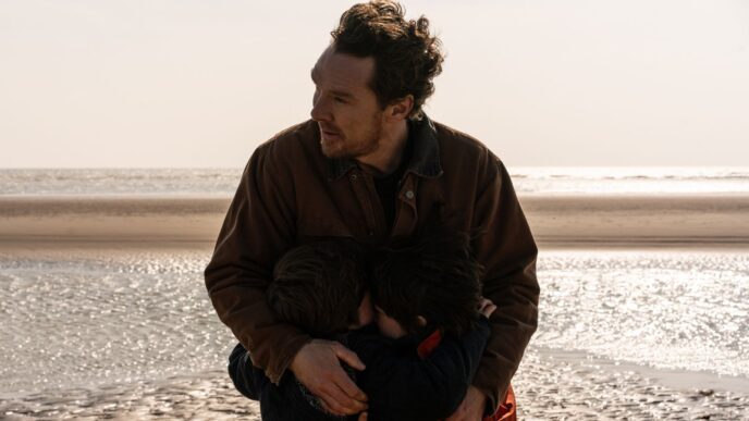 O 'trabalho muito estranho' da estrela de Sherlock, Benedict Cumberbatch - atuar ao lado de um pássaro enorme em The Thing With Feathers | Notícias sobre Entidades e Artes
 - Printis