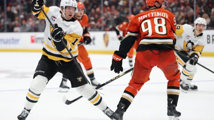 Pavel Mintyukov seria uma convocação intrigante para os Pinguins
 - Printis