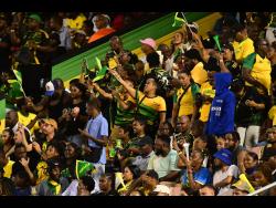 Pela glória, pelo país | Histórias principais
 - Printis