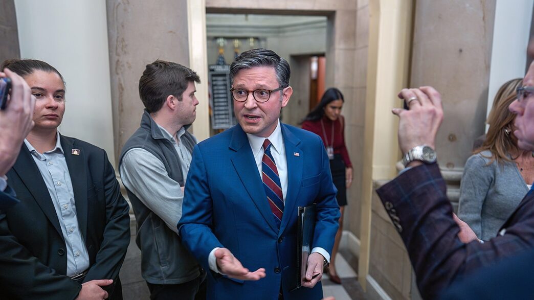 Projeto de lei para acabar com a paralisação mais longa da história avança para votação em toda a Câmara
 - Printis