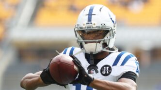 Quinta à noite futebol: Adonai Mitchell fará sua estreia nos Jets
 - Printis