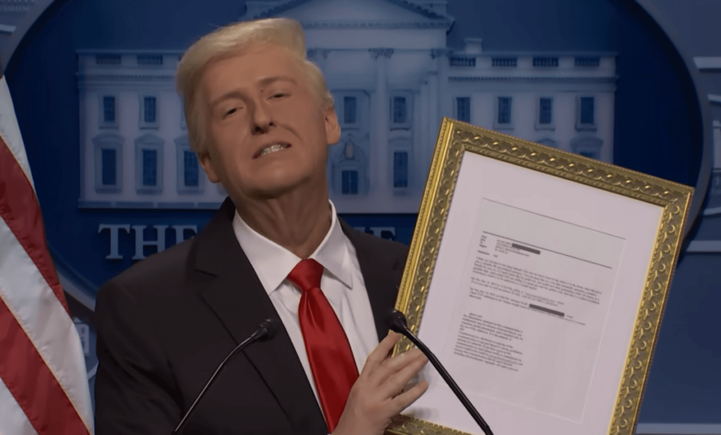 'SNL' rasga Donald Trump por e-mails de Epstein, 'Blowing Bubba'
 - Printis