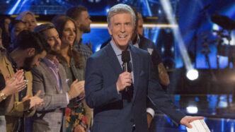 Tom Bergeron revela por que está retornando como juiz convidado (exclusivo)
 - Printis