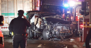 Tráfego enfrenta grandes atrasos em GWB após acidente de trator-reboque na Cross Bronx Expressway
 - Printis