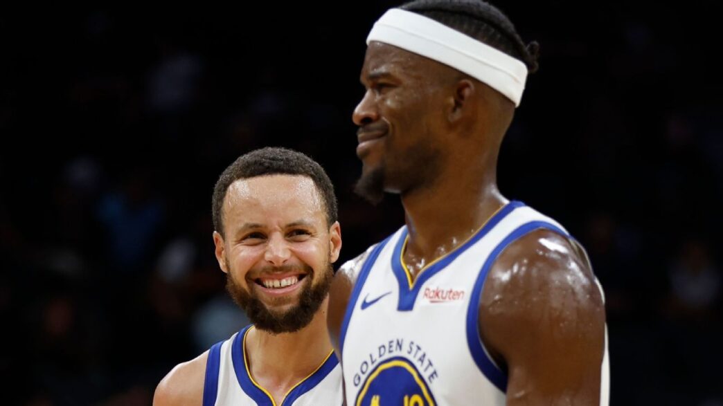 Warriors se reagrupam após derrota e vencem o 46 de Curry sobre o Spurs
 - Printis